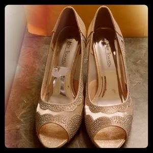 Hot Tomato 8.5 heels champagne sparkles